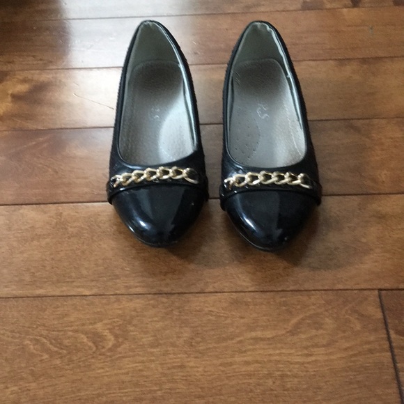 Shoes - Picture 2 of 2